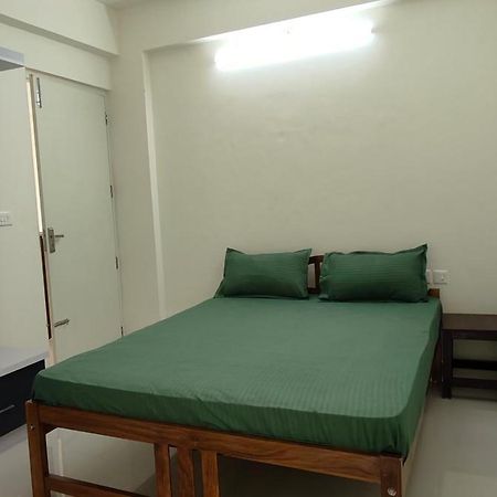 Hobiz Serviced Apartments Chalakuzhy Nr Medical College Trivandrum 트리반드룸 외부 사진